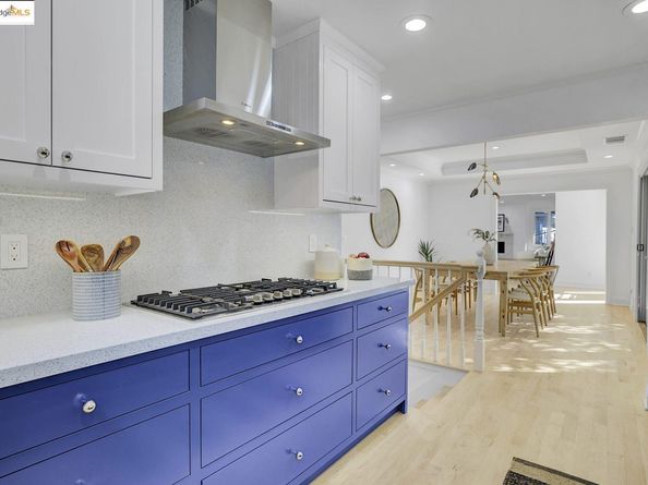 15 Los Dedos Road, Orinda CA 94563
