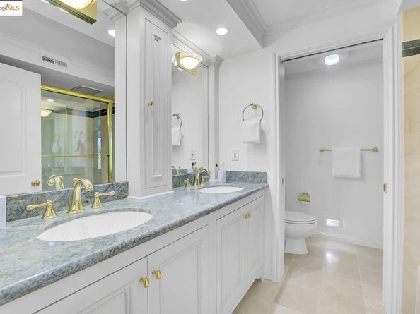 15 Los Dedos Road, Orinda CA 94563