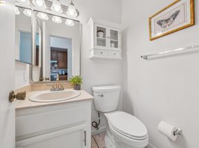 518 Kains Ave 103, Albany CA 94706