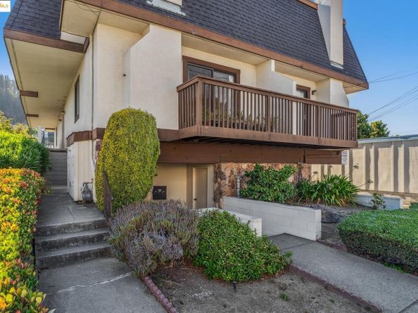 518 Kains Ave 103, Albany CA 94706