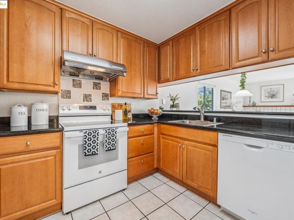 518 Kains Ave 103, Albany CA 94706