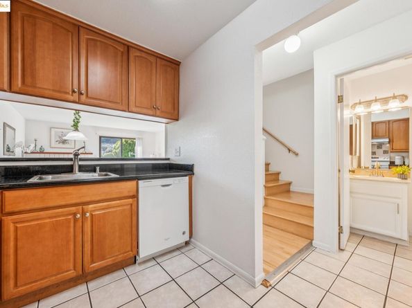 518 Kains Ave 103, Albany CA 94706