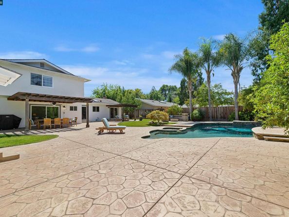 2172 La Salle Dr, Walnut Creek CA 94598