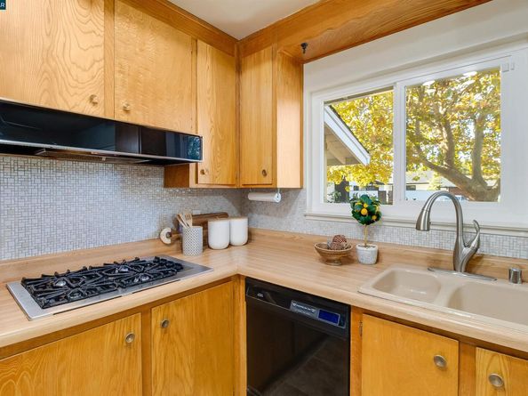 1856 Carriage Dr, Walnut Creek CA 94598