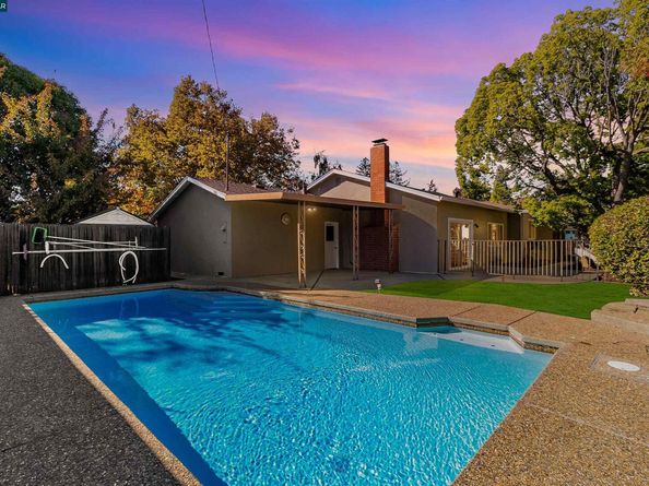 1856 Carriage Dr, Walnut Creek CA 94598