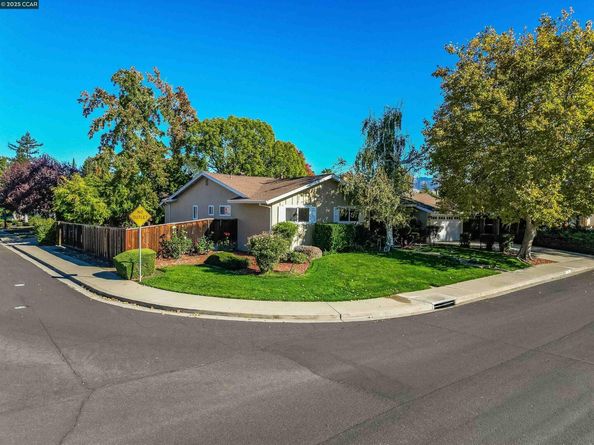 1856 Carriage Dr, Walnut Creek CA 94598