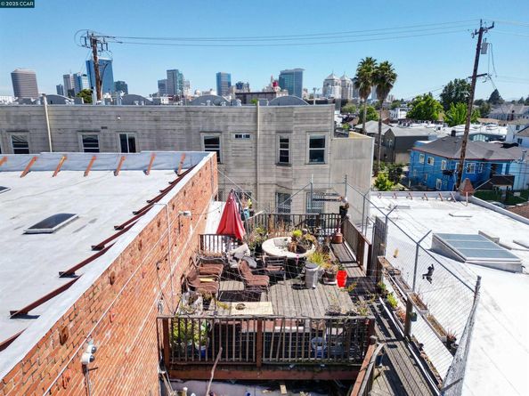 2521 San Pablo Ave, Oakland CA 94612