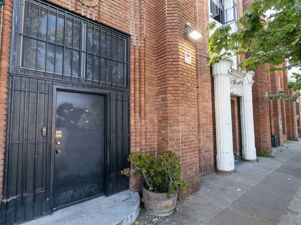 2521 San Pablo Ave, Oakland CA 94612