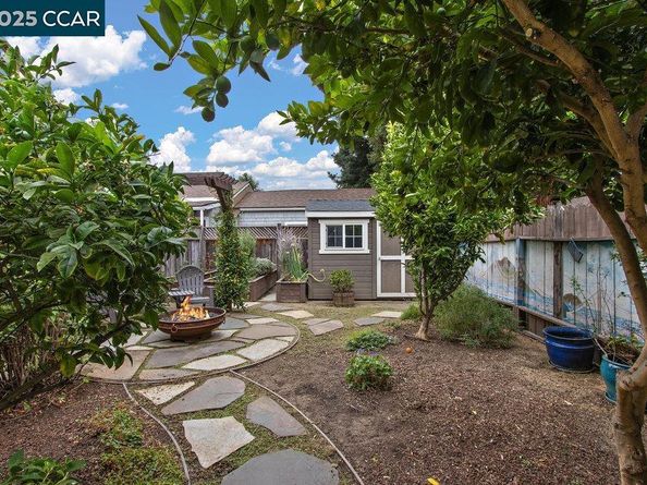 1613 Stanton St, Alameda CA 94501