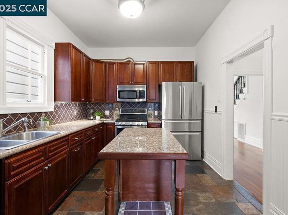 1613 Stanton St, Alameda CA 94501