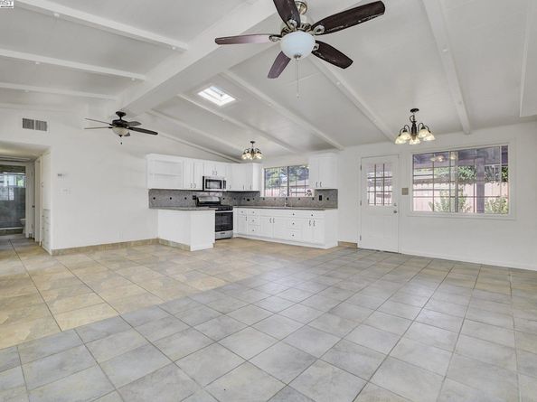 2675 Leeward St, Hayward CA 94545