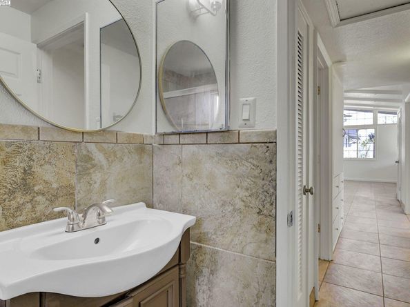 2675 Leeward St, Hayward CA 94545