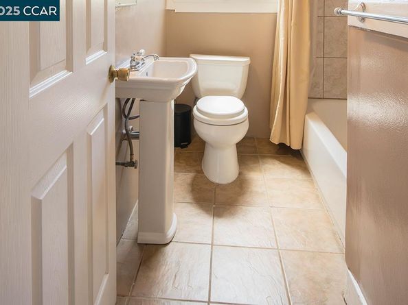 2007 57Th Ave, Oakland CA 94621