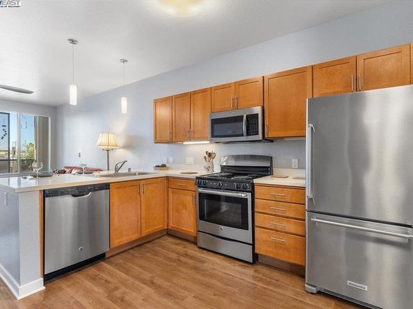 340 29th Ave. 207, Oakland CA 94601