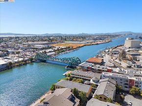 340 29th Ave. 207, Oakland CA 94601
