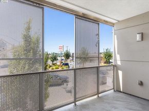 340 29th Ave. 207, Oakland CA 94601