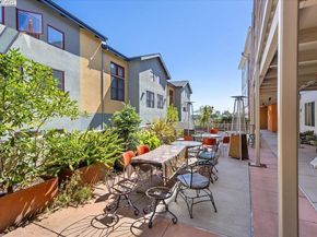 340 29th Ave. 207, Oakland CA 94601