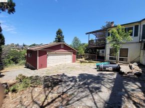 27030 Parkside Dr, Hayward CA 94542