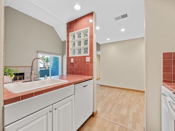 1308 Walden Rd 37, Walnut Creek CA 94597
