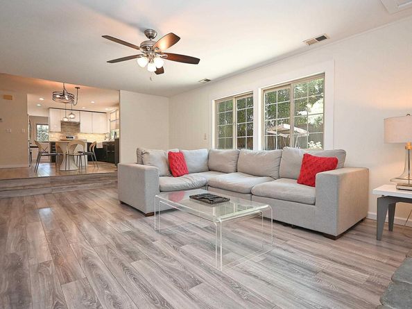 15 El Portal Ct, Clayton CA 94517