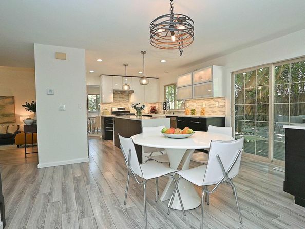 15 El Portal Ct, Clayton CA 94517