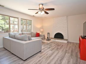 15 El Portal Ct, Clayton CA 94517