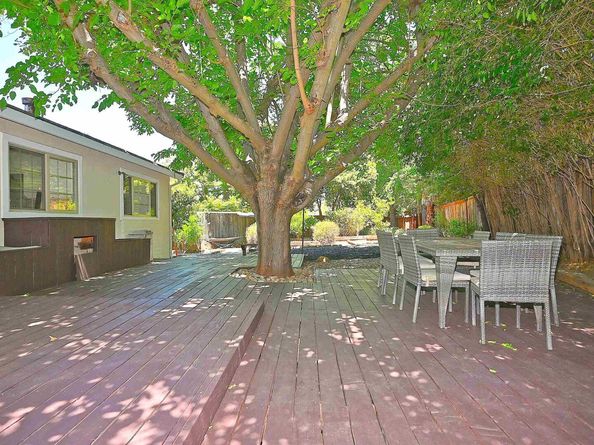 15 El Portal Ct, Clayton CA 94517