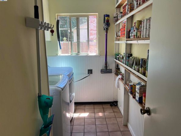 15 El Portal Ct, Clayton CA 94517