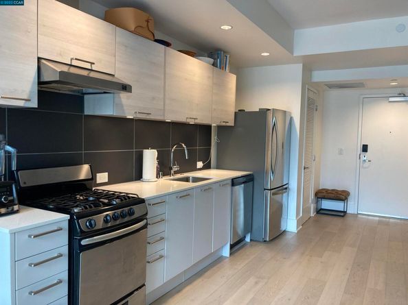 1075 Market St 206, San Francisco CA 94103