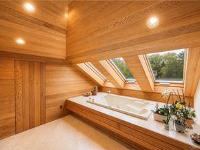 5 Kew Court, Northport NY 11768
