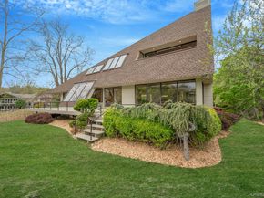 5 Kew Court, Northport NY 11768