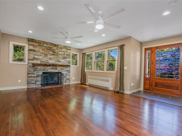 51 Bayside Avenue, Amityville NY 11701