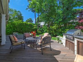 49 Andover Road, Rockville Centre NY 11570