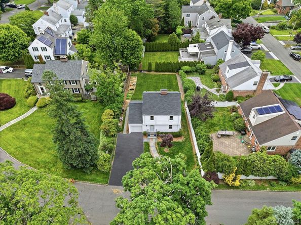 6 Deerfield Avenue, Eastchester NY 10709