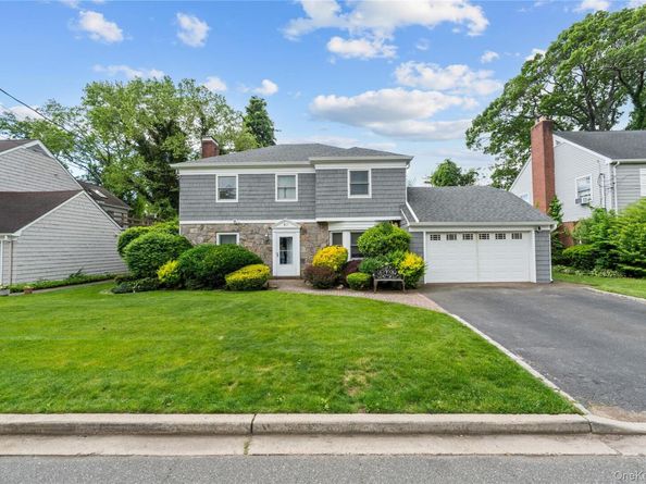67 Raymond Place, Hewlett NY 11557
