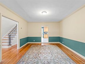 67 Raymond Place, Hewlett NY 11557
