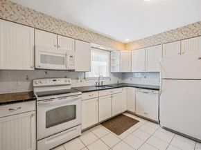 108 Ketewamoke Avenue, Babylon NY 11702