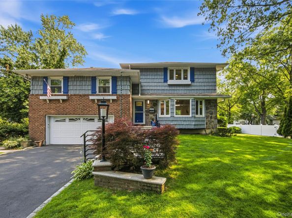 186 N Stratford, Roslyn Heights NY 11577