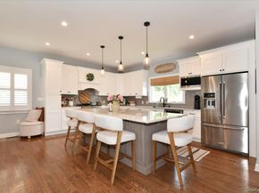 28 Red Oak Place, Massapequa NY 11758