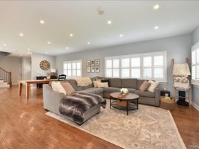 28 Red Oak Place, Massapequa NY 11758