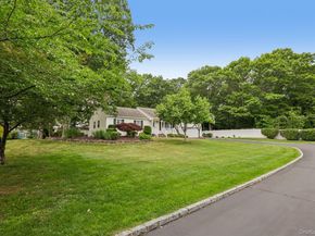 42 Apex Drive, Coram NY 11727