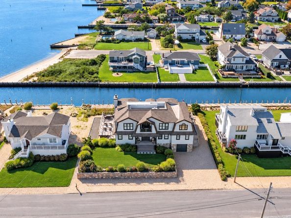 36 Shinnecock Road, East Quogue NY 11942
