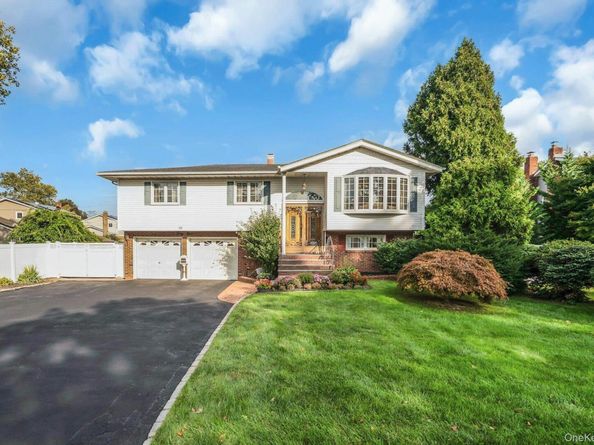 39 Pawnee Drive, Commack NY 11725