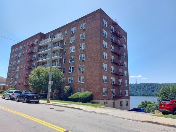 679 Warburton Avenue 1L, Yonkers NY 10701