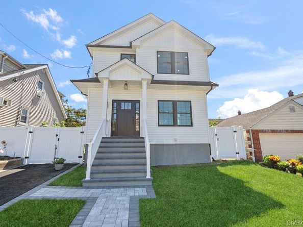 101 Brown Street, Mineola NY 11501