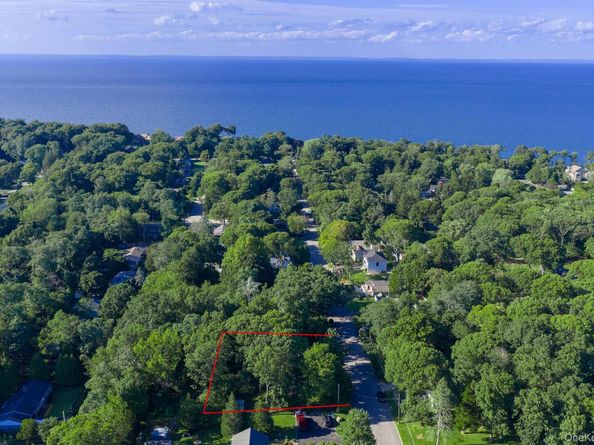 69 Herod Point Road, Wading River NY 11792