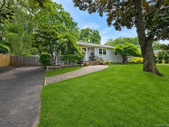 17 Beech Road, Rocky Point NY 11778