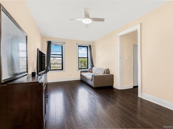 1976 Lafontaine Avenue 4B, Bronx NY 10457