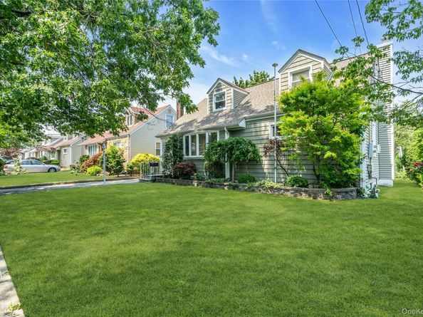 1159 Slabey Avenue, Valley Stream NY 11580