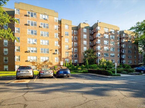 18-70 211th Street 1B, Bayside NY 11360